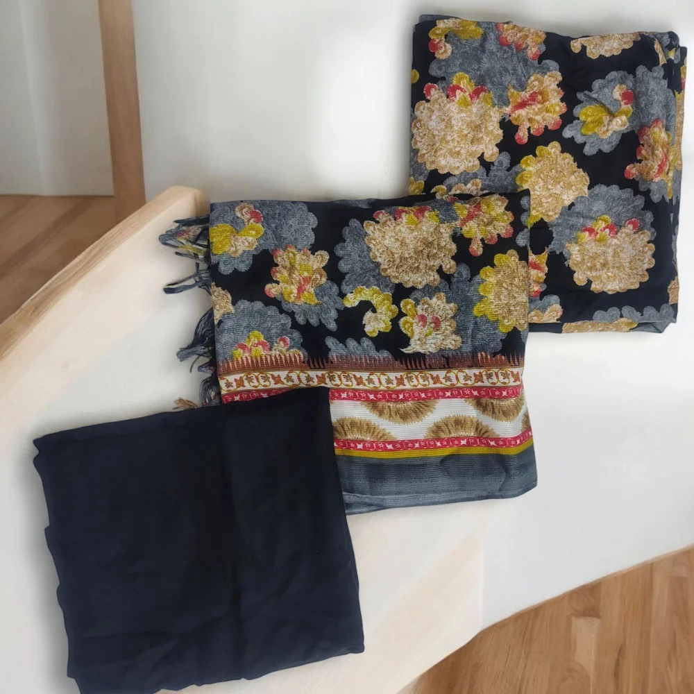 Ladies Silk Marina 3 PC Suit Article 16